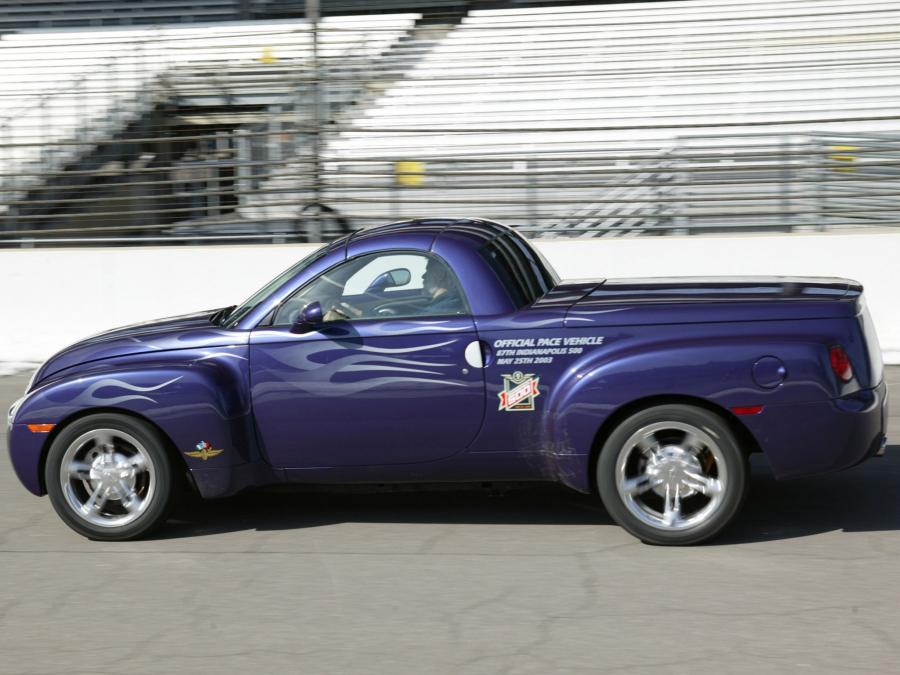  Chevrolet SS R Indianapolis Pace Car 2003 года  (фото 26 из 35)
